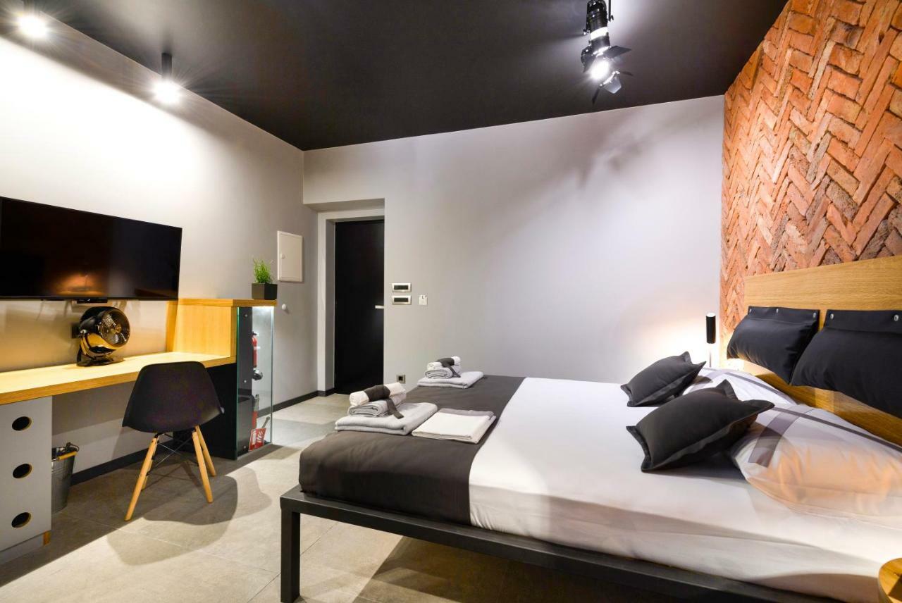 Split Industrial Design Rooms Exteriér fotografie