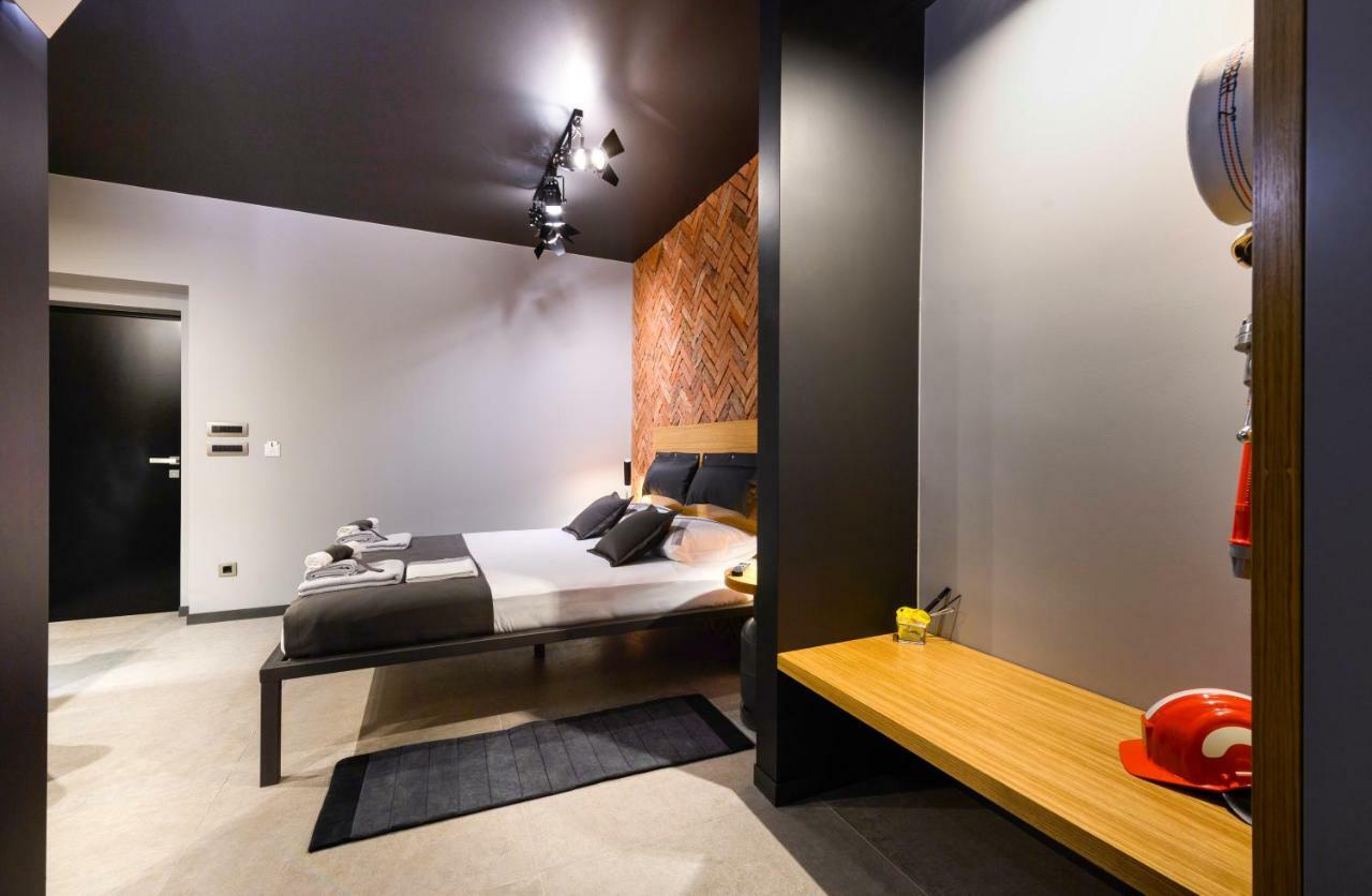 Split Industrial Design Rooms Exteriér fotografie